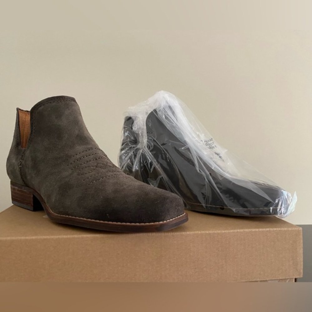 NWT - Zodiac Agatha Booties, Olive Suede, square toe, size 9 - Picture 8 of 10